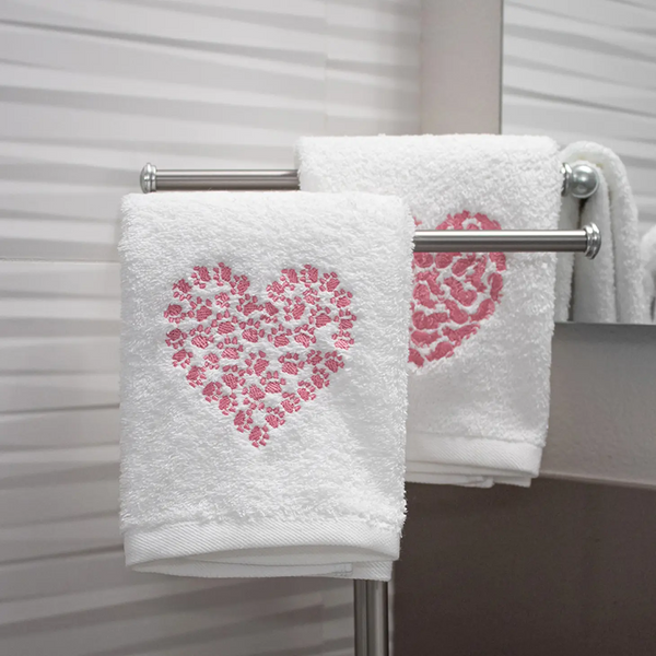 Cat Paw Heart Embroidered Hand Towel | White / Cat Paw Heart